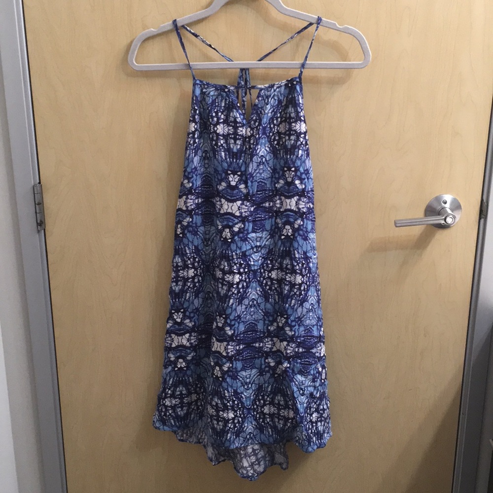 Flowy dress, white and blue.